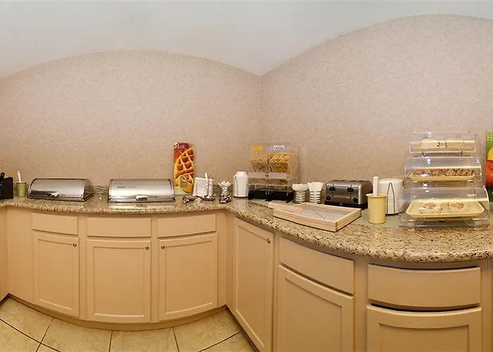 Inn Baymont By Wyndham I-10 Chandler