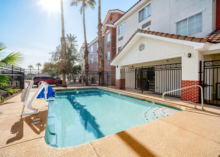 Baymont By Wyndham I-10 Inn