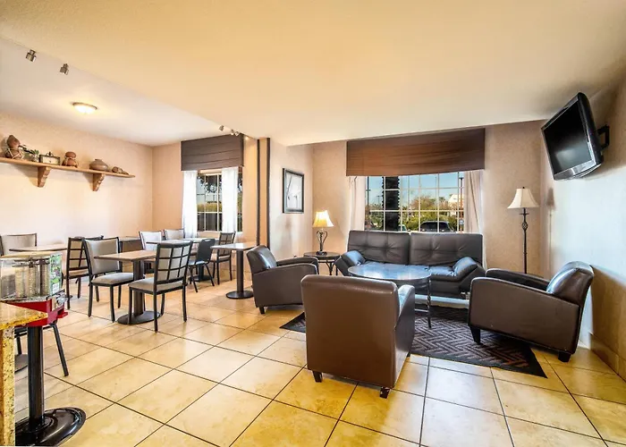 Inn Baymont By Wyndham I-10