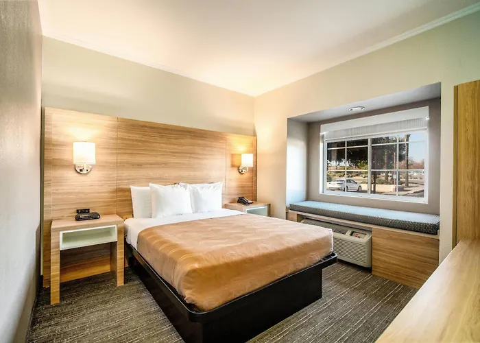 Baymont By Wyndham I-10 Chandler