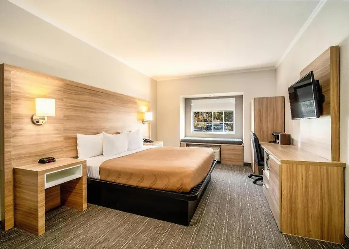 Baymont By Wyndham I-10 3*