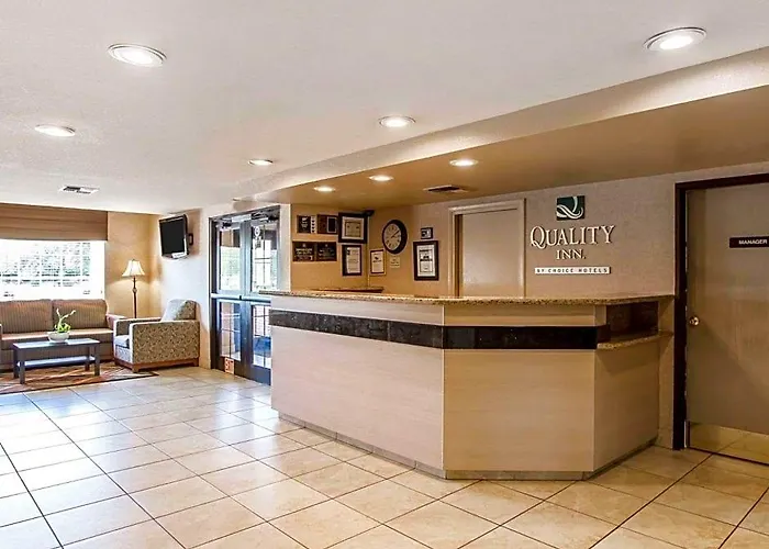 Inn Baymont By Wyndham I-10 3*