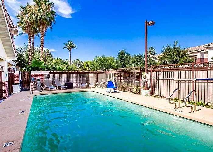Inn Baymont By Wyndham I-10 3*