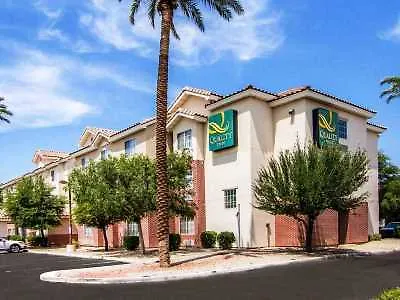 Inn Baymont By Wyndham I-10