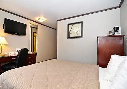 Baymont By Wyndham I-10 3*