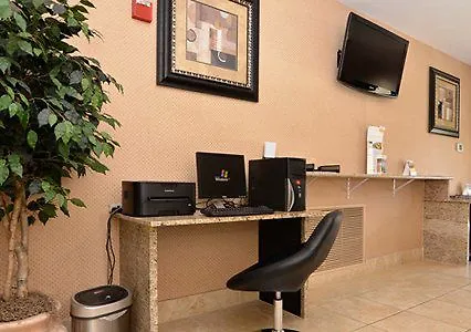 Baymont By Wyndham I-10 Inn Chandler